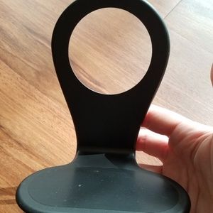 Driinn cell phone holder & cable wrap